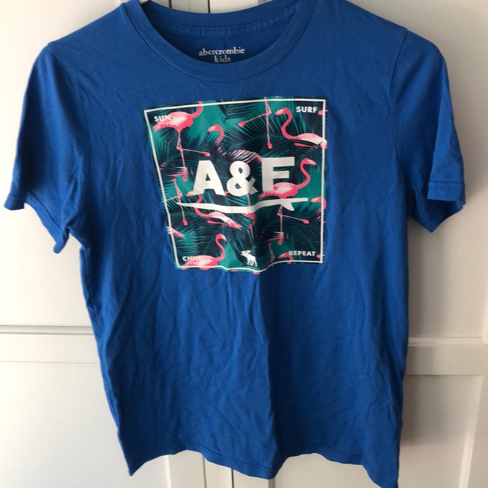 Like new abercrombie t shirt